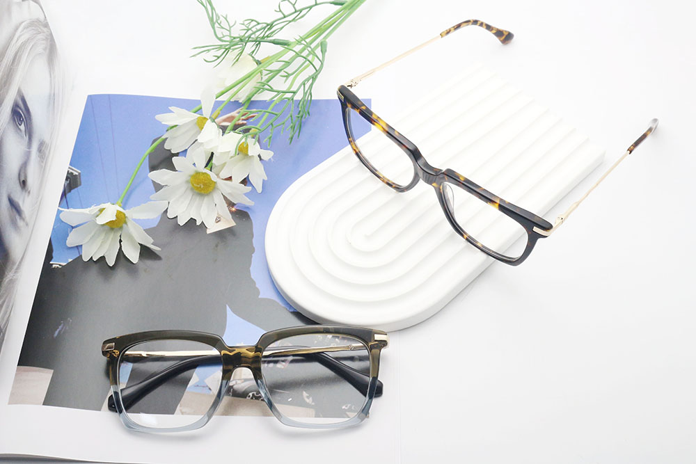 Experience the pinnacle of luxury with our High-Quality Acetate Laminating Frames: Where Craftsmanship Meets Style!